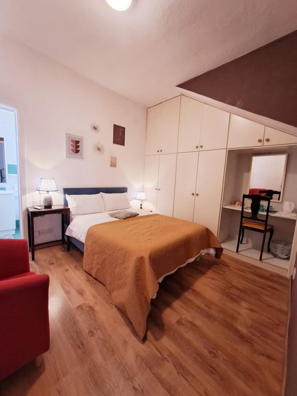 Rotas B Bed & Breakfast Saint Julian's Ngoại thất bức ảnh