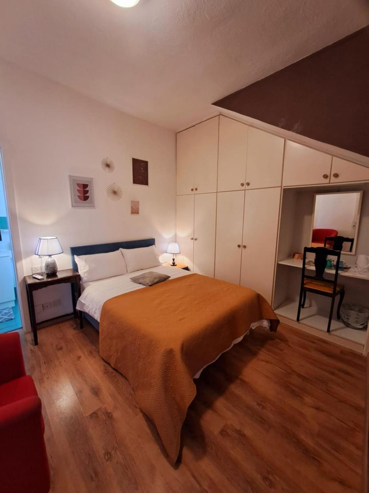 Rotas B Bed & Breakfast Saint Julian's Ngoại thất bức ảnh